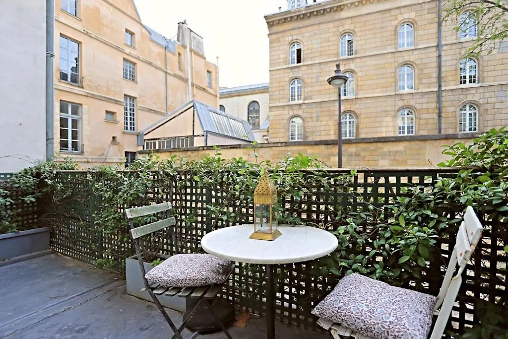 Apartament Beautiful Jardin Luxemboug Rue Ferou Paryż